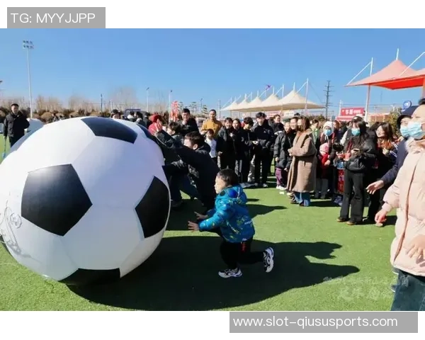 激情四溢的足球节开幕式展现团结与梦想的盛宴 激情四溢的足球节开幕式展现团结与梦想的盛宴